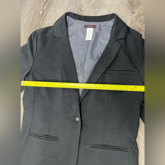 Mark Black Blazer with Stripe Lining Size Large - Sophisticated and Modern - Picture 12 of 13